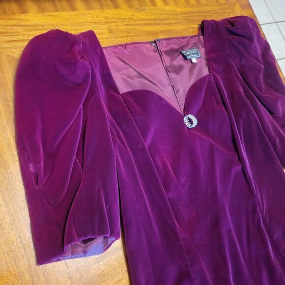 Cachet by Bart Protas Red Velvet Formal Dress - Picture 4 of 10